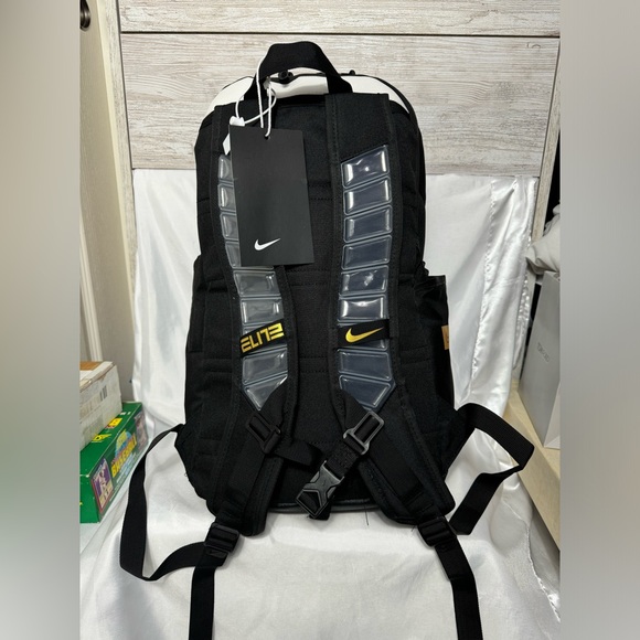 Nike Elite Pro Hoops Basketball Backpack Black and Gold - Picture 2 of 5